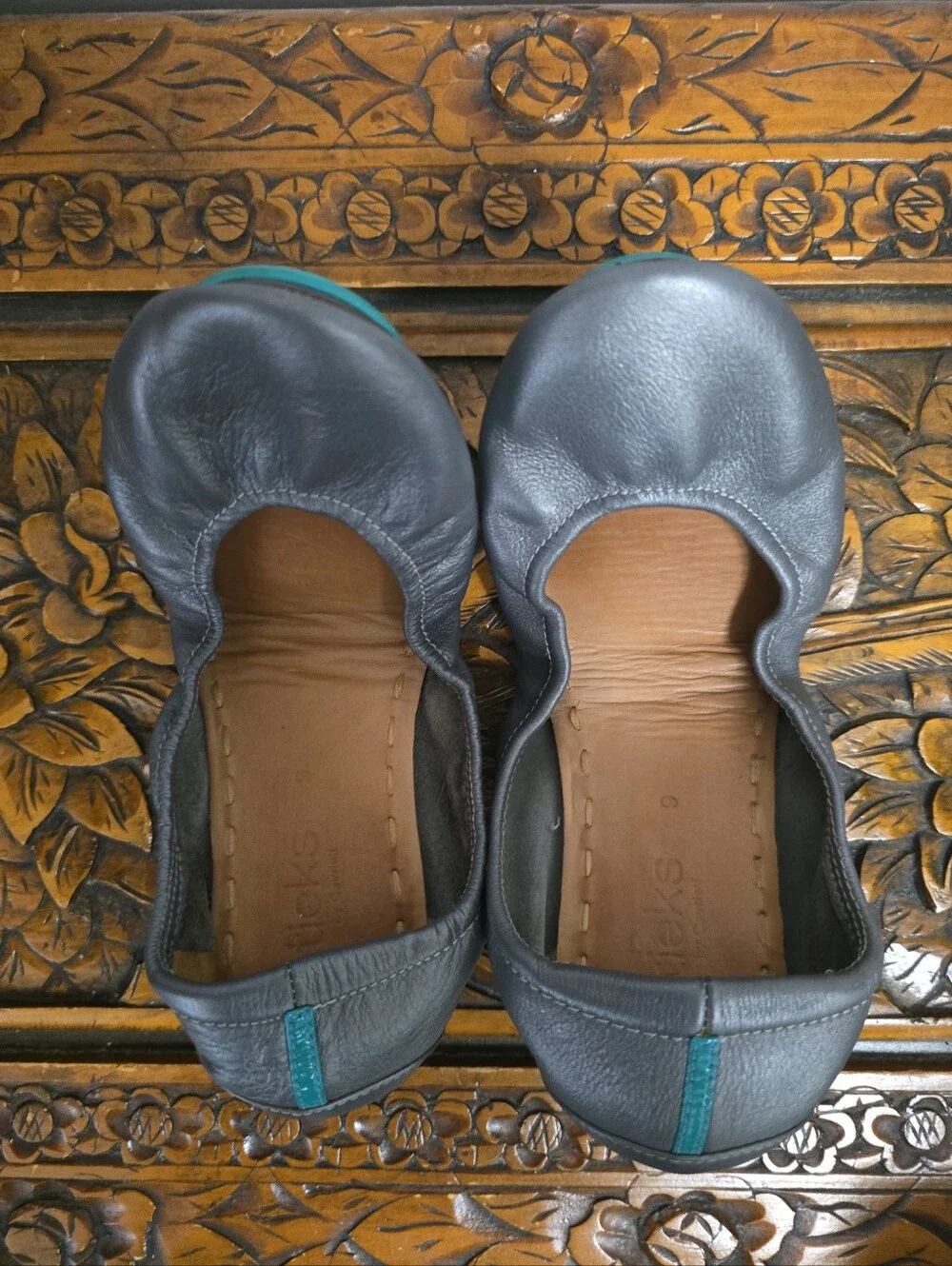 Tieks Metallic Pewter Size 9 GUC